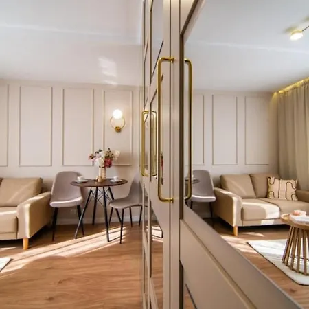 Bezowy Apartment *